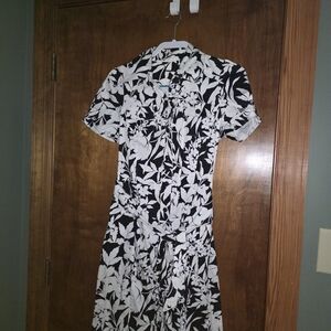 Forever 21 Black & White Floral Midi Dress